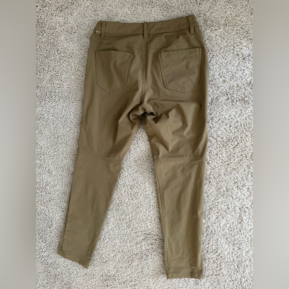 Lululemon men’s ABC slim pant